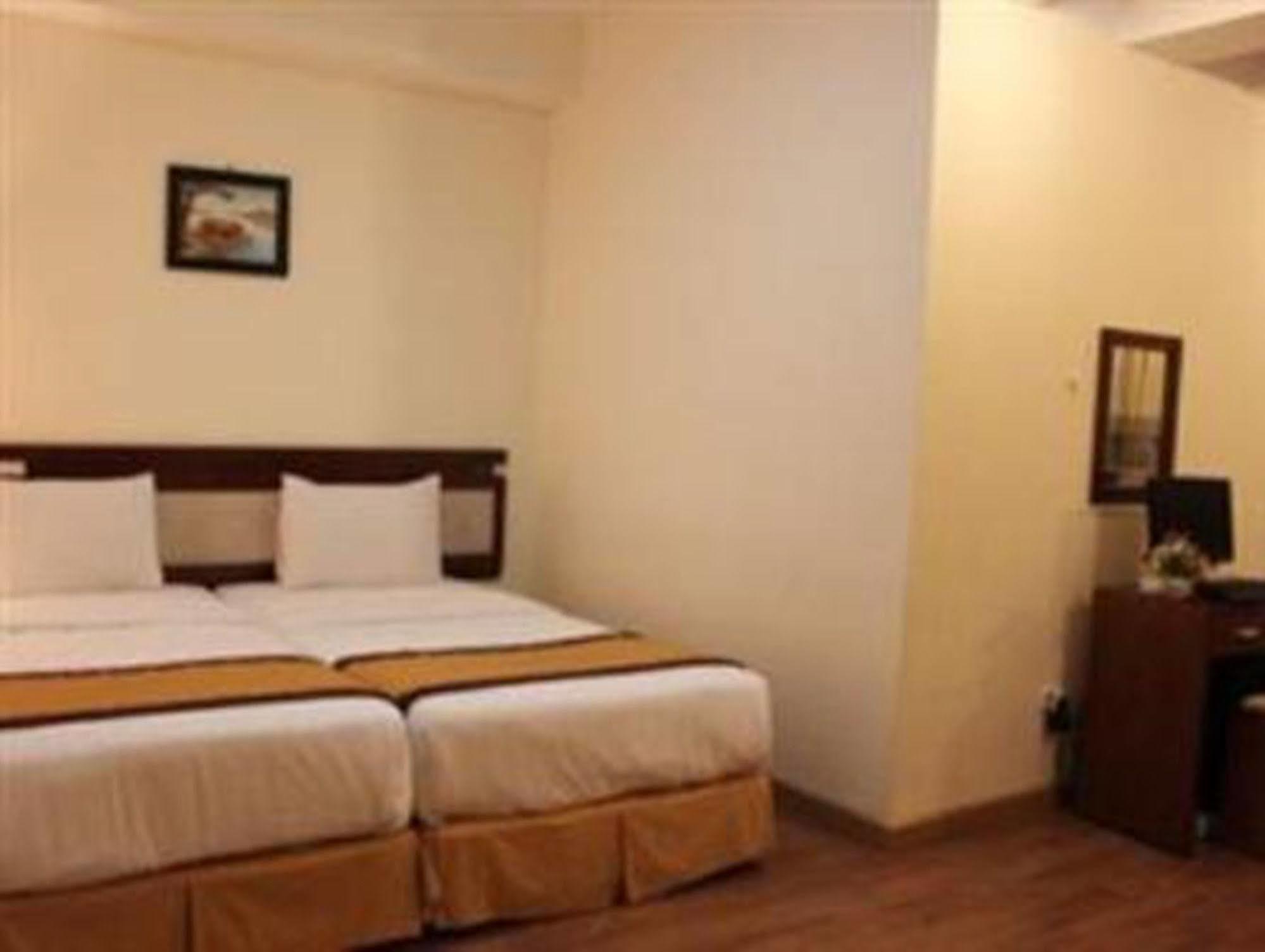 A25 Hotel - 12 Lien Tri Hanoi Eksteriør bilde